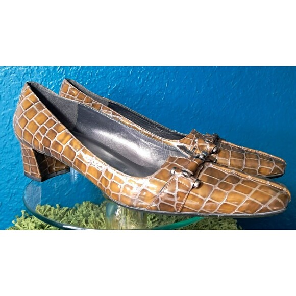 Stuart Weitzman Womens Pumps Brown Square Toe Buckle Croc Embossed Sz 8.5 - Picture 3 of 16